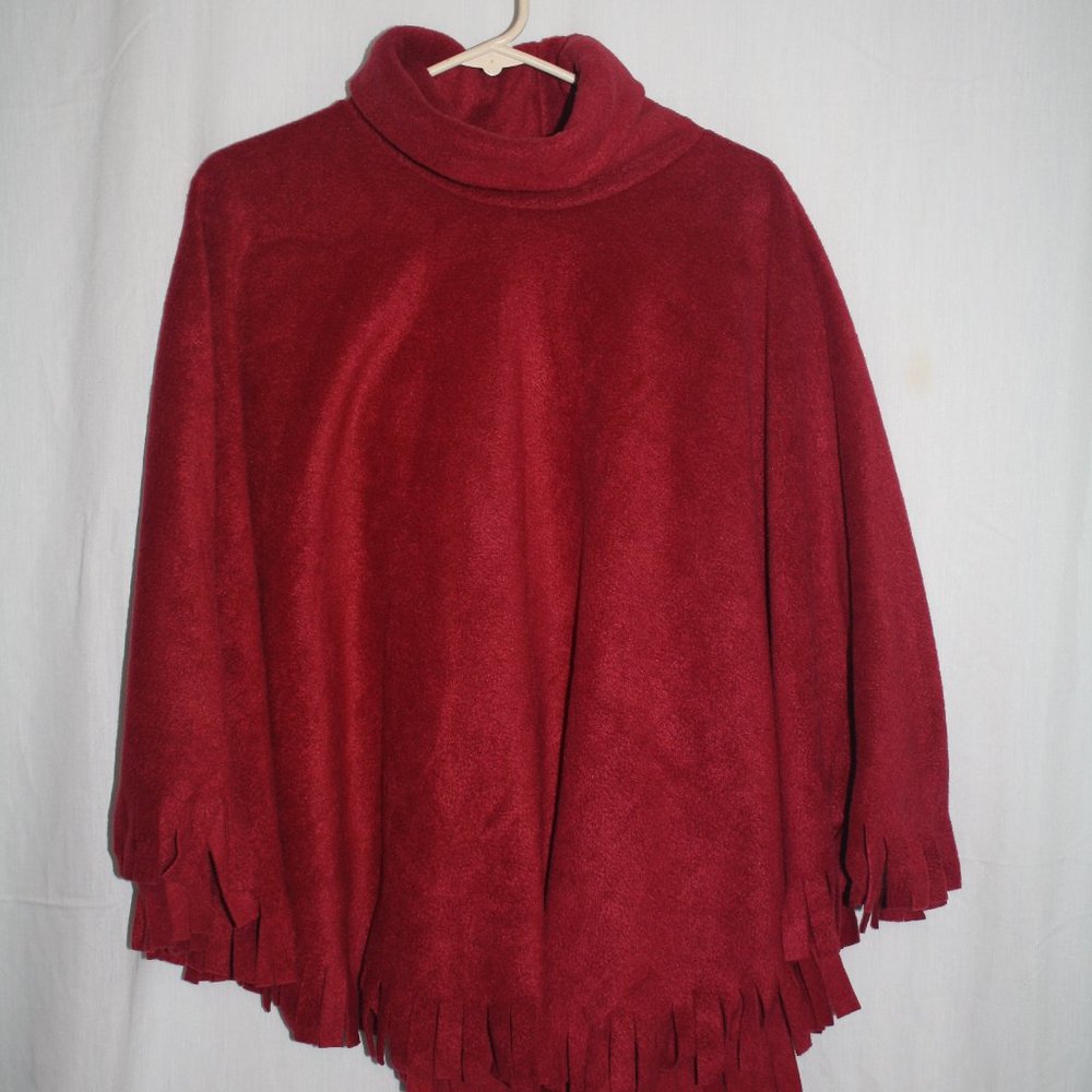 Full circle cape. by: Cover Me / Haddad Sportswear